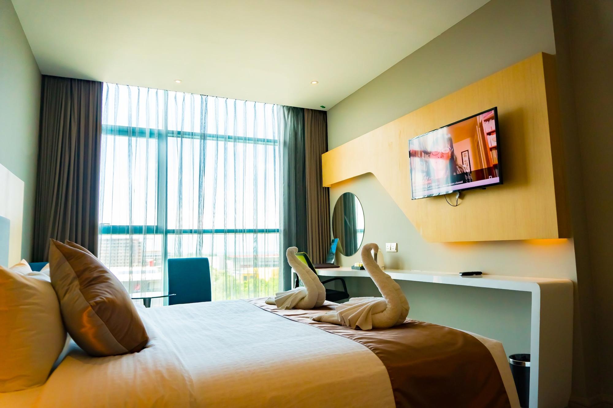 กรีน โฮเต็ล แอนด์ สวีท Hotel บินตูลู ภายนอก รูปภาพ