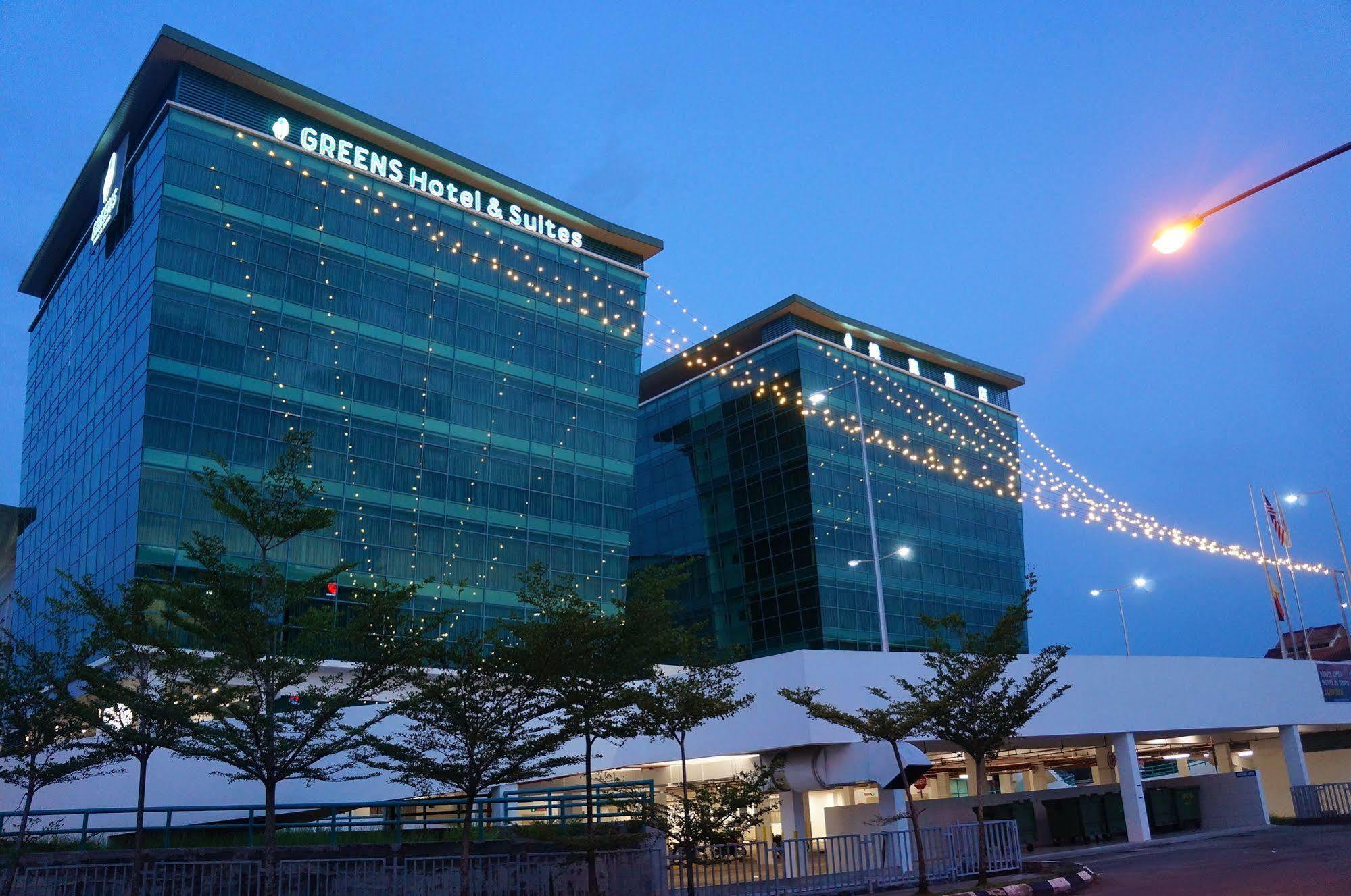 กรีน โฮเต็ล แอนด์ สวีท Hotel บินตูลู ภายนอก รูปภาพ
